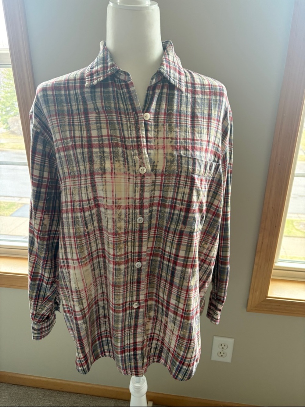Banana Republic Plaid Button-Down in Cream, Red & Blue